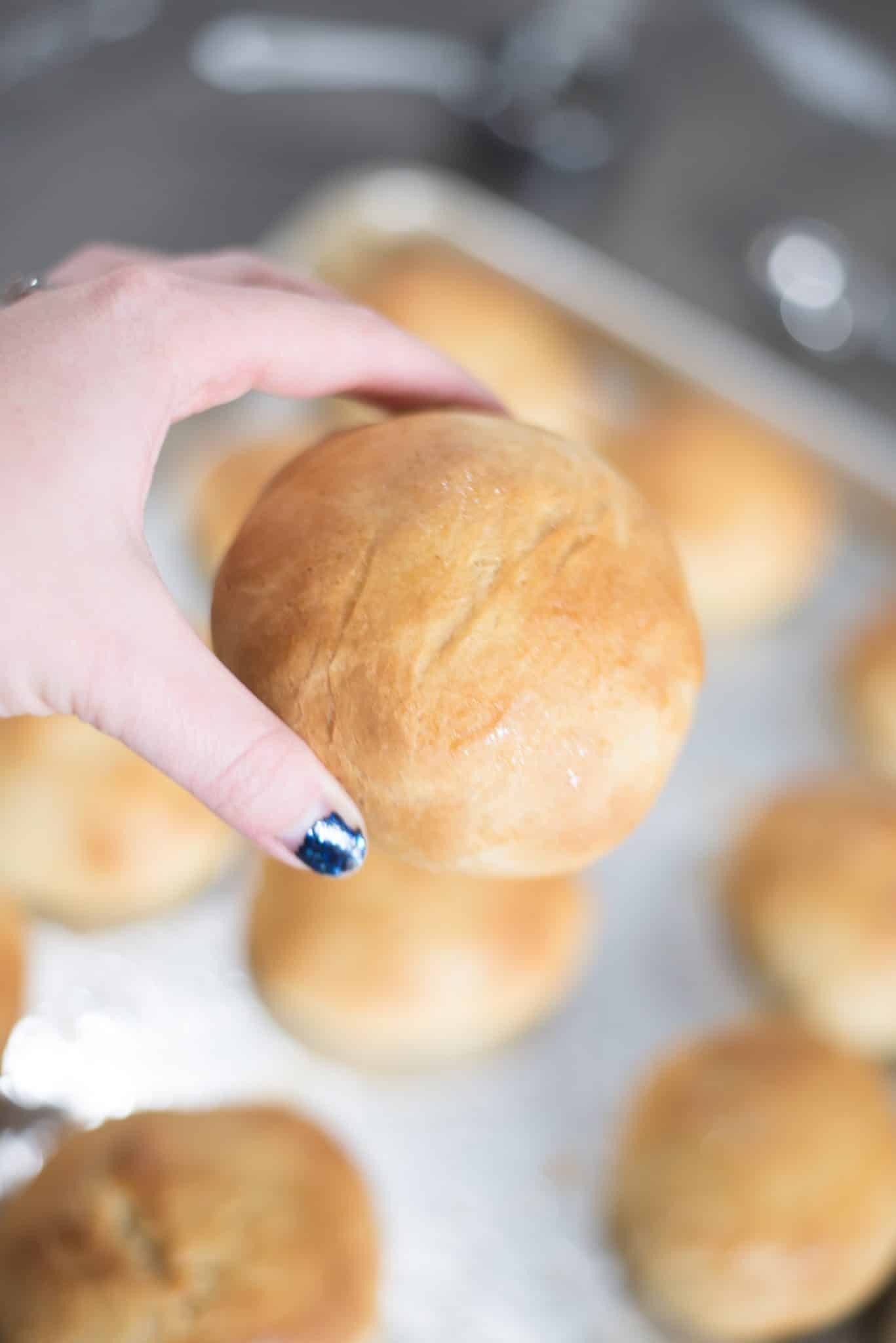 The BEST Quick Dinner Rolls Recipe – Ready in less than an hour