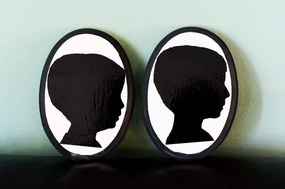 Make Your Own Silhouette Portrait – Just Like Disneyland Portraits!