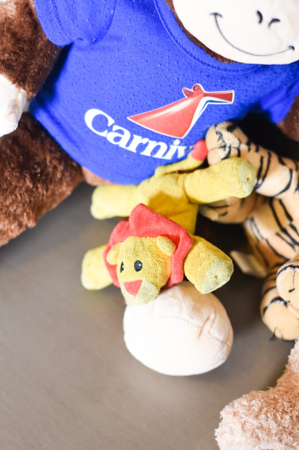 how to remove stains on stuffed animals