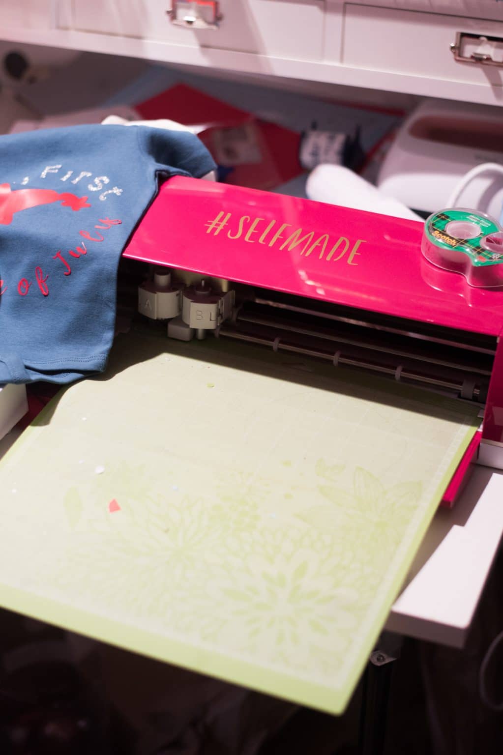 how to use a cricut explore air 2 to make shirts