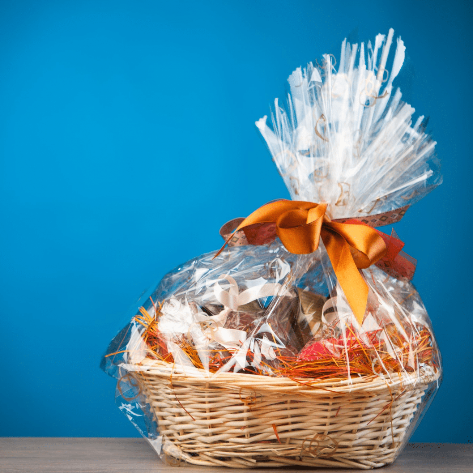 DIY Dollar Store Gift Basket Ideas with personalized details