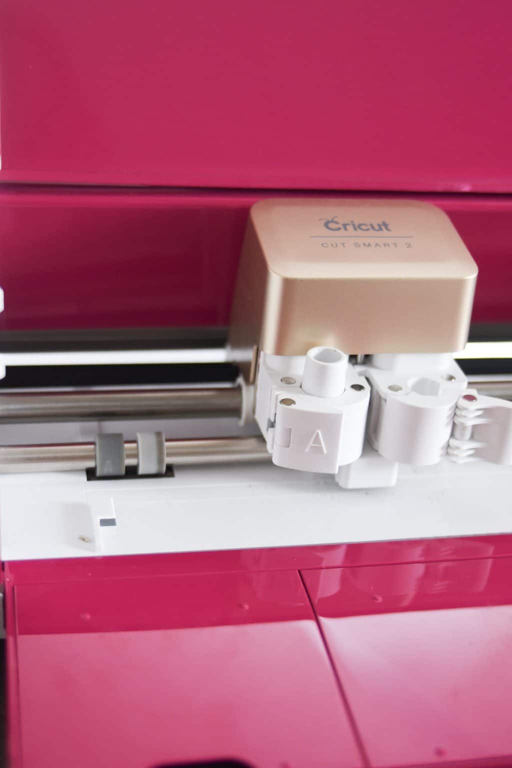 How to Use the Cricut Explore 2: The Beginner's Guide